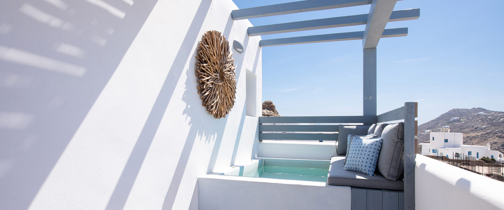 Mini Pool of One-Bedroom Flat