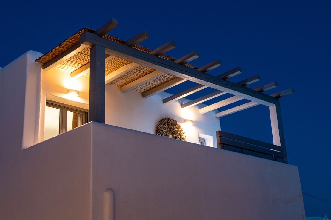 Night view of the balcony